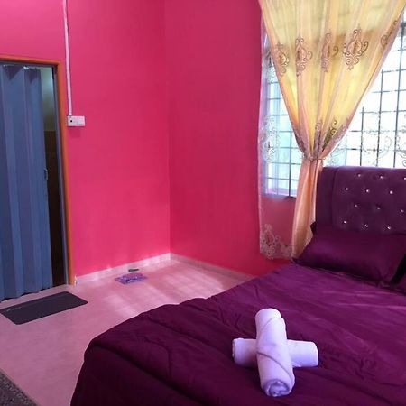 Homestay Che Mat Kuala Terengganu Exteriör bild