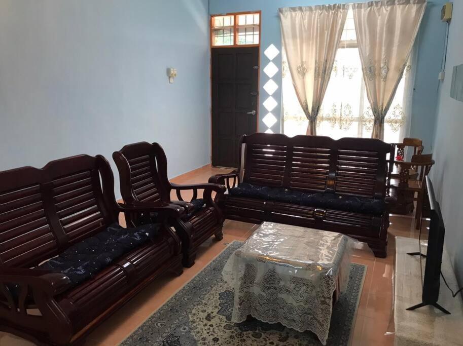 Homestay Che Mat Kuala Terengganu Exteriör bild