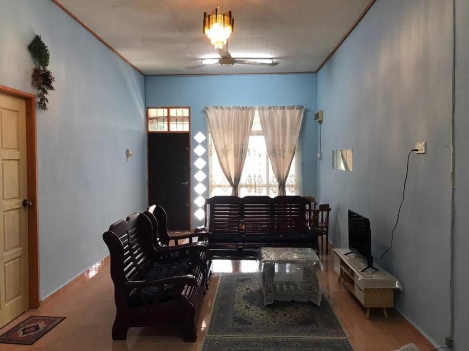 Homestay Che Mat Kuala Terengganu Exteriör bild
